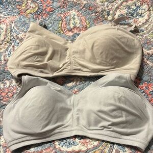 Set of 2 tan colored Warners Easy Does it bras